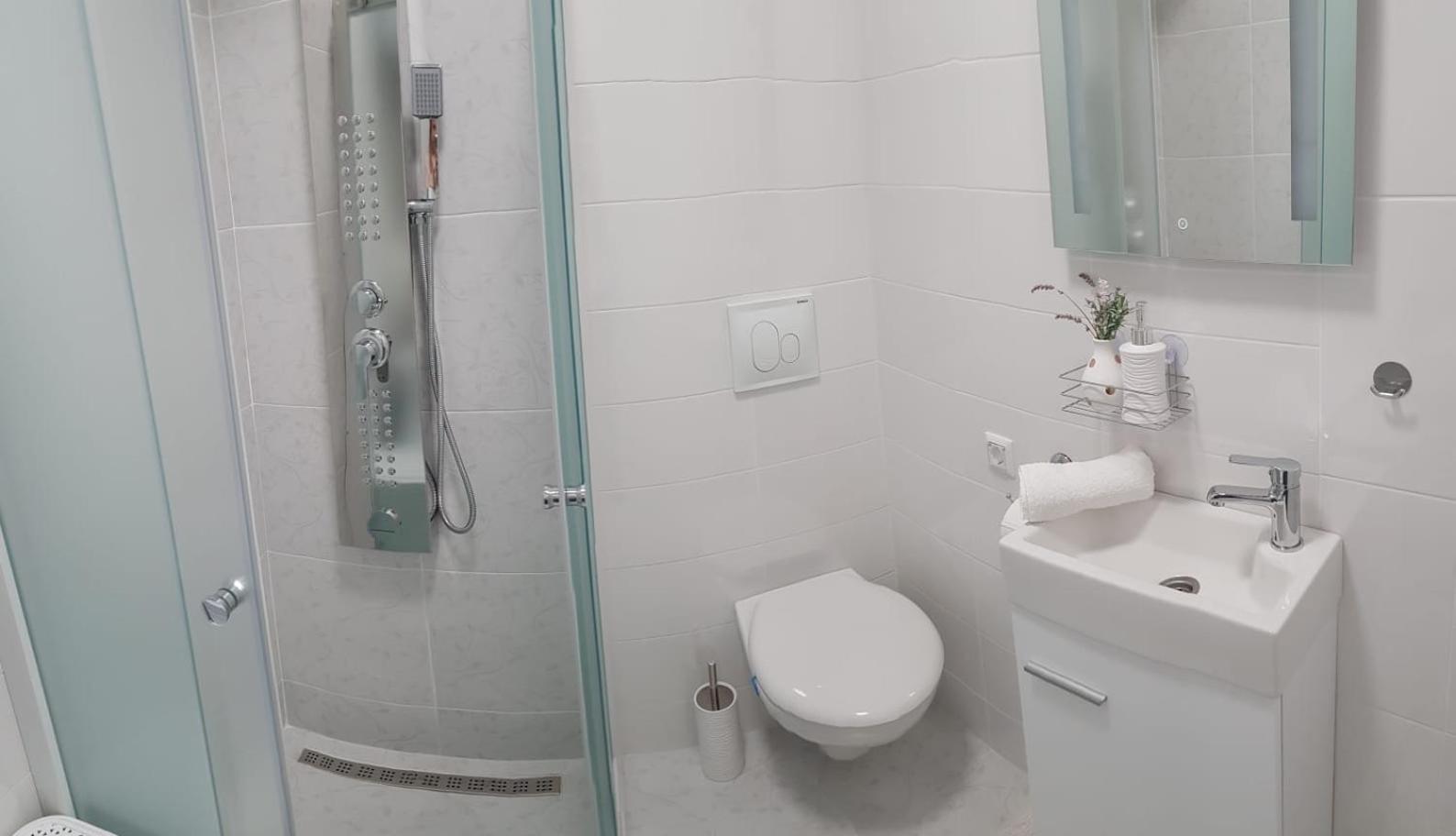 Apartman Kristina - Self Check In & Check Out Otočac Exterior foto